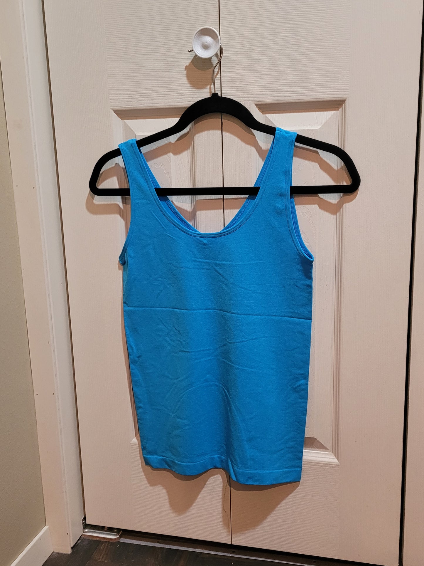 Front & Back 2-Way V-Neck/ U-Neck Seamless Tank Deep Sky