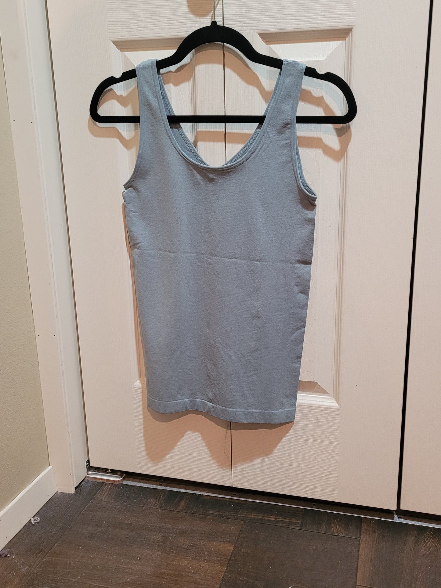 Front & Back 2-Way V-Neck/U-Neck Seamless Tank Blue Grey